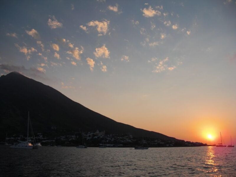 From Taormina: Chic Panarea and Stromboli Day Tour - Exploring the Aeolian Islands from Taormina: What You Get
