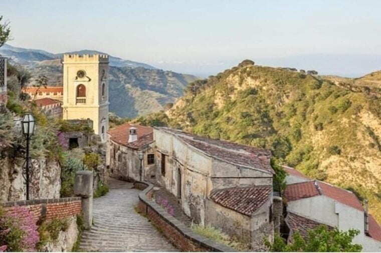 From Taormina or Catania: Private Godfather with granita - FAQ
