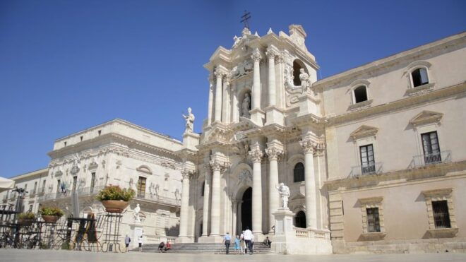 From Taormina: Syracuse & Ortigia Tour - Experience