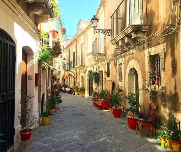 From Taormina: Syracuse Tour with lunch in Food Market - The Food Market and Tasting Lunch