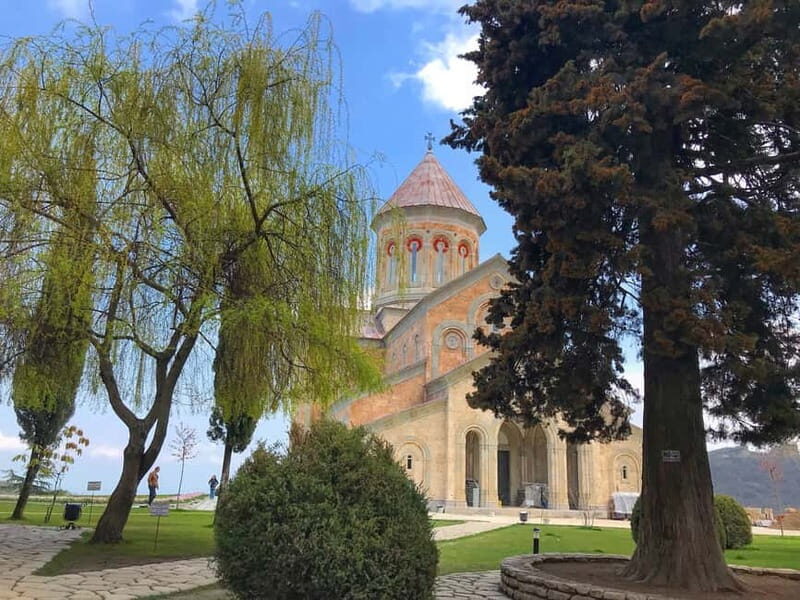 From Tbilisi: Gareji, Rainbow Mountains, Bodbe & Sighnaghi - How to Prepare for Your Day Out