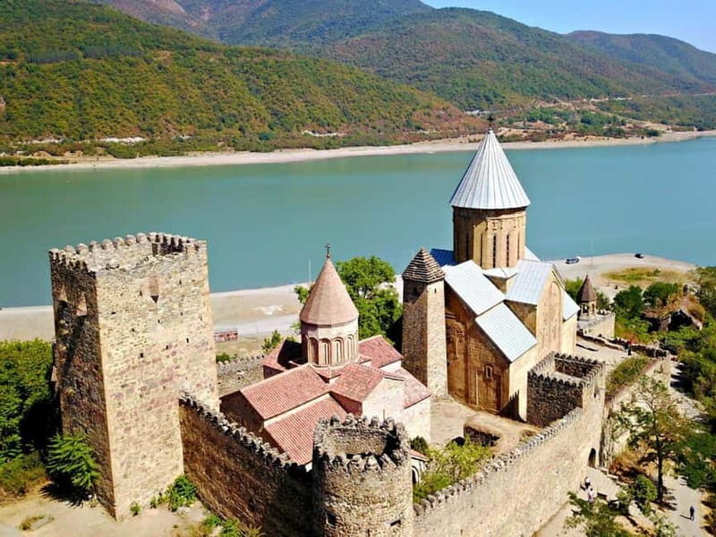 From Tbilisi: Kazbegi, Gudauri & Gergeti Group Day Tour - Why This Tour Works