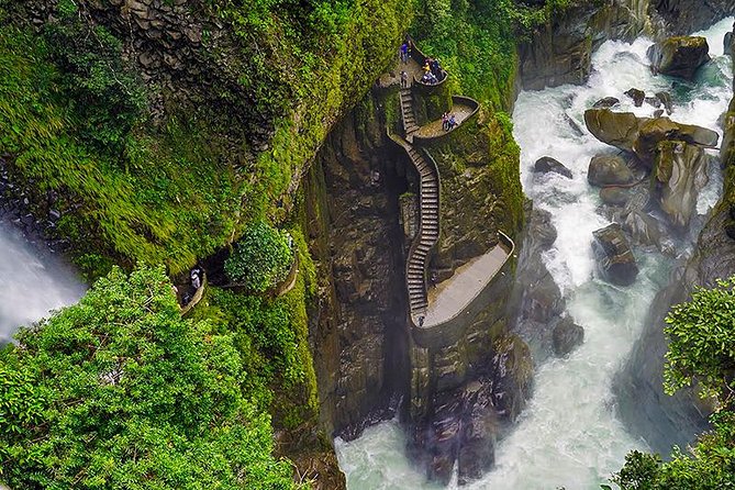 From the Andes to the Amazon 3D- 2N Quilotoa- Baños- Pastaza River - Cotopaxi - Itinerary Overview