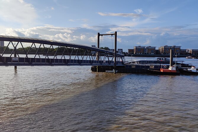 From the Battlefield to the Football Field: A Self-Guided Audio Tour of London - The Sum Up