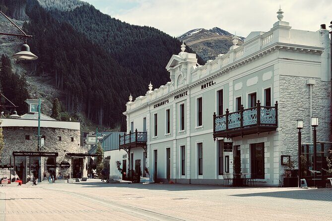 From the Green to the Grave: An Audio Tour of Queenstown - Practical Aspects and What You Can Expect