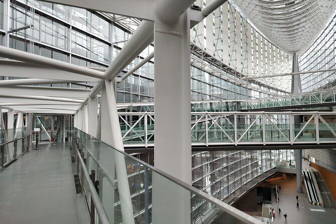 From the Imperial Palace to Odaiba : Time travel to Tokyo - Practical Details and Tips