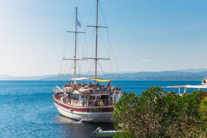 From Thessaloniki: Blue Lagoon Cruise in Halkidiki - Itinerary
