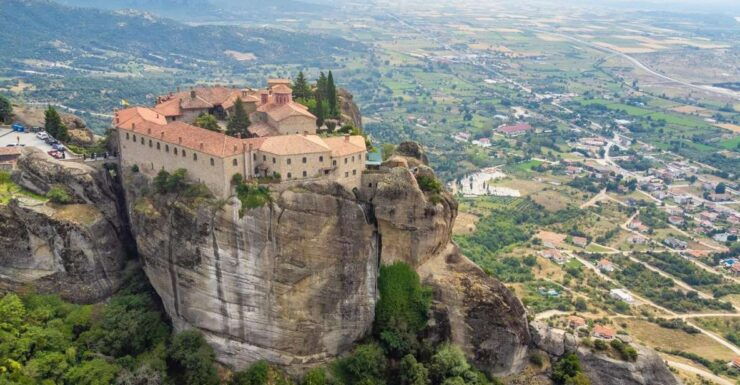 From Thessaloniki: Byzantine Walks Meteora Monasteries - Itinerary