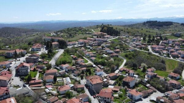 From Thessaloniki: Full Day Roadtrip to Voio Villages - Winter Activities