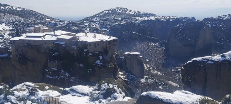 From Thessaloniki: Private Day Trip to Meteora With Transfer - Detailed Itinerary of Day Trip