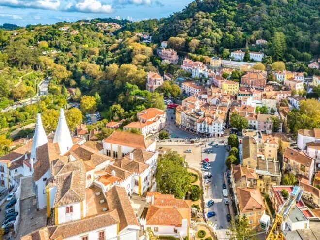 From/To Lisbon: Sintra Hop-on Hop-off Tickets + Audio Guide - Detailed Itinerary