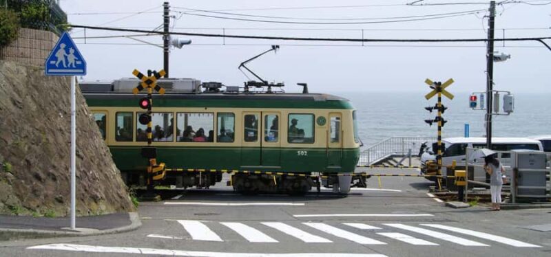 From Tokyo: Kamakura Scenic Train & Atami Fireworks Day Trip - Transfer to Atami — A Seaside Resort with a Fireworks Spectacle
