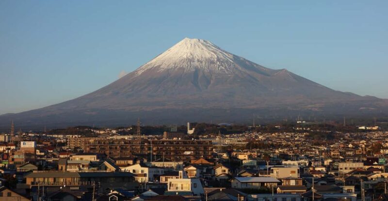 From Tokyo: Mount Fuji or Hakone+Gotemba Outlet Day Tour 10H - The Experience in Detail