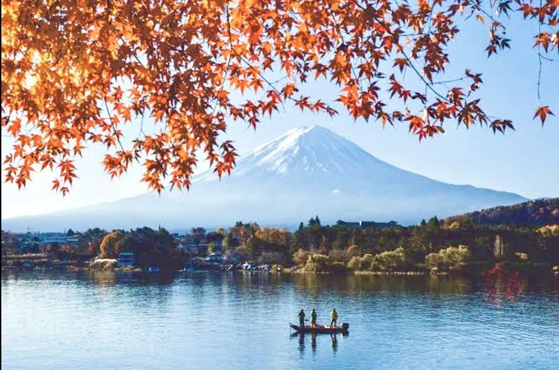 From Tokyo: One Day Private Tour To Mt Fuji and Hakone - Oishi Park and Lake Kawaguchi: time by the water