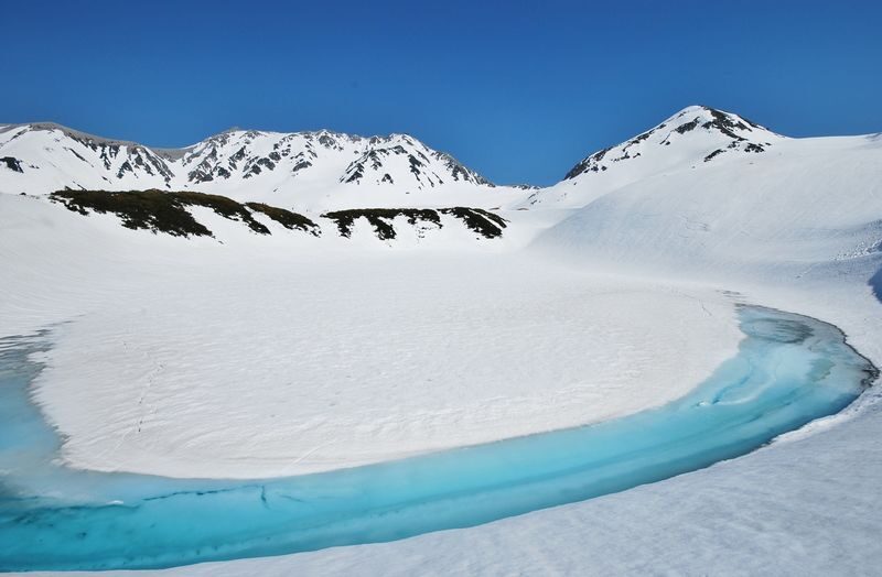 From Tokyo: Tateyama Kurobe Alpine Route "Snow Wall" & Shirakawa-go - Day one: Shirakawa-go, then an evening in Toyama