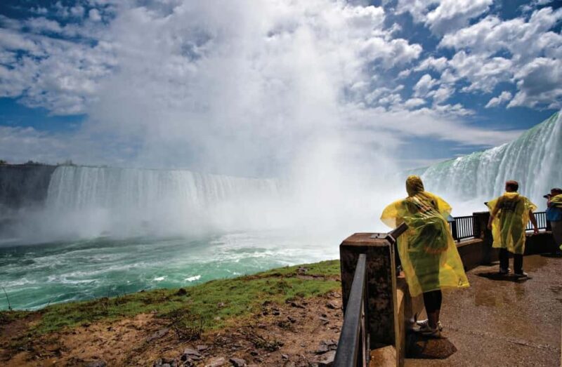 From Toronto: Niagara Falls Bus Tour with Boat Cruise - Who Is This Tour Best For?