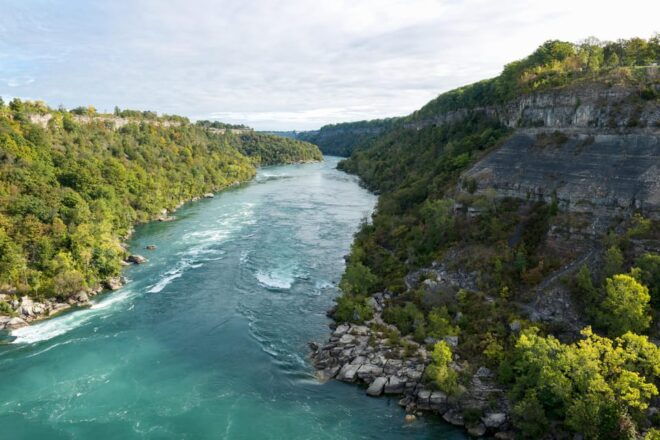 From Toronto: Niagara Falls Bus Tour With Boat Cruise - Transportation and Amenities