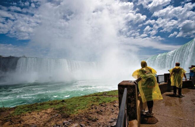 From Toronto: Niagara Falls Bus Tour With Boat Cruise - Customer Reviews and Feedback