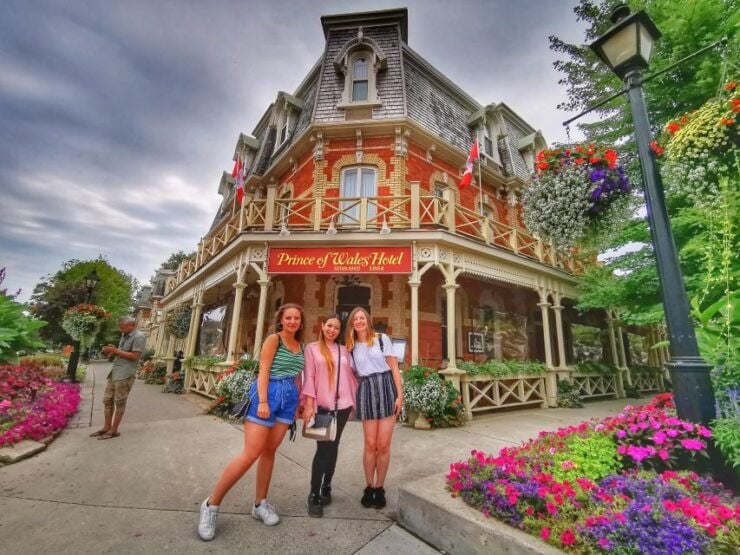 From Toronto: Niagara Falls, Ice Wine and Maple Syrup - Highlights