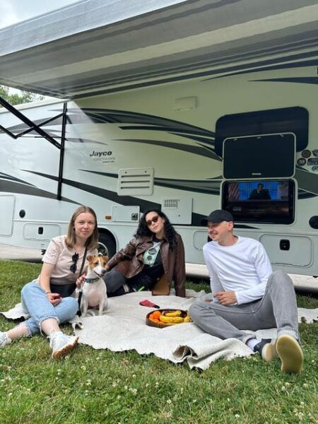 From Toronto: Thousand Islands RV - Motorhome Tour - Inclusions
