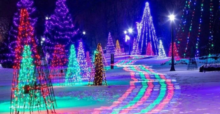 From Toronto: Winter Festival of Lights Niagara Falls Tour - Itinerary and Highlights