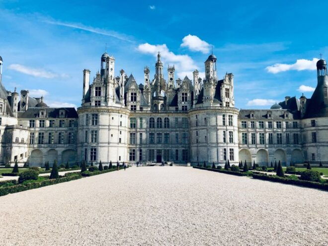 From Tours: Chenonceau and Chambord Castles Guided Tour - Itinerary