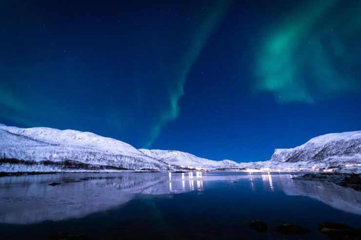 From Tromsø: Northern Lights Guided Bus Chase - Activity Details