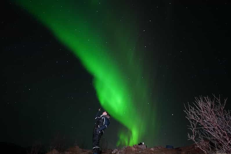 From Tromsø: Northern Lights Tour with Hot Drinks and Photos - The chase: Finding the Northern Lights  