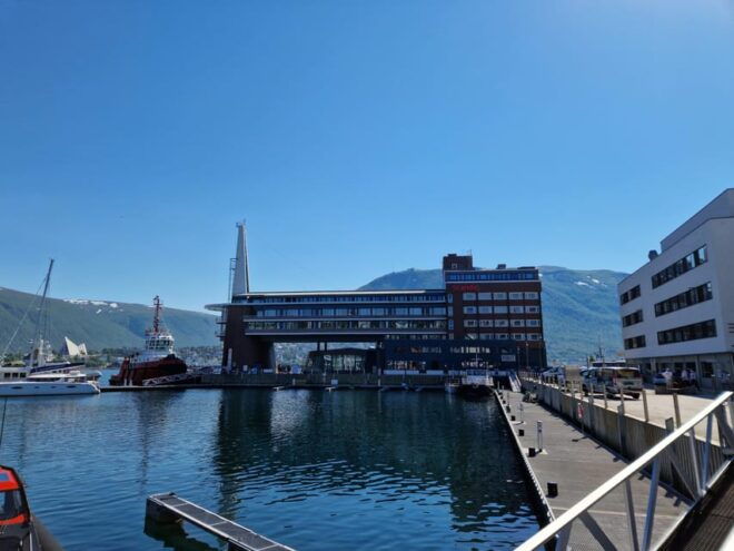 From Tromsø: Tromsø Sightseeing With E-Bike - Prestvannet Lake