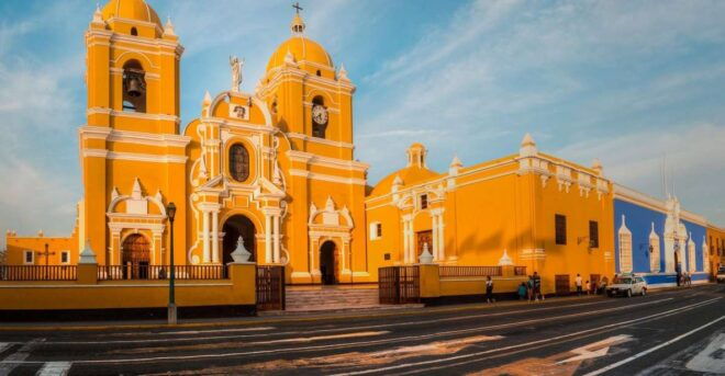 From Trujillo: City Tour - Local Cuisine Experience