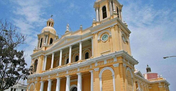 From Trujillo: Temple of the Moon and Sun and Chan Chan - Itinerary Details