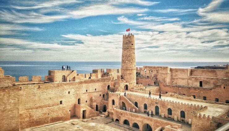 From Tunis: Full-Day El Jem and Monastir Tour - Tour Experience