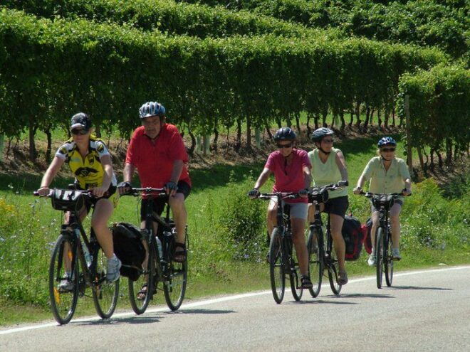 From Turin: 8-Day Cycling Tour in Piedmont - Day 2: Turin – Pinerolo