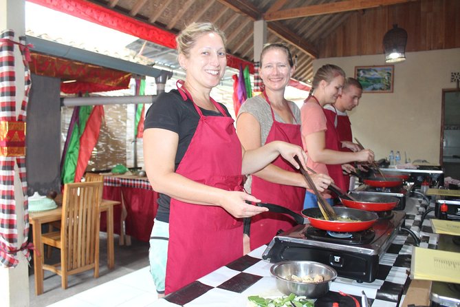 From Ubud : Ubud Balinese Cooking Class With Market Tour - Balinese Cooking Class Overview