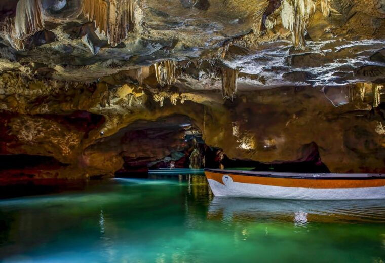 From Valencia: Boat Ride Through the Impressive Caves of Sant Josep. - Caves of Sant Josep Description
