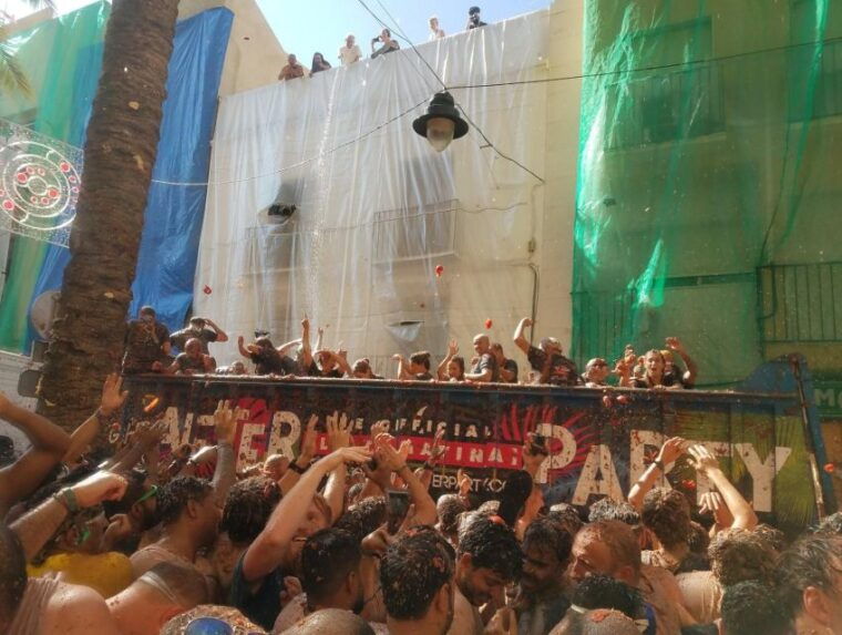 From Valencia: La Tomatina 2025 - Cultural Immersion