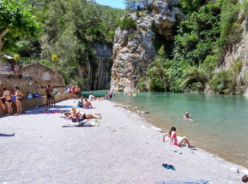 From Valencia: Montanejos Pools & Rafting, Kayak or Hike - FAQs
