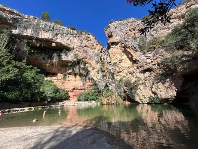 From Valencia: Private Buñol Hiking Trip With Wine Tasting - Exploring Buñol