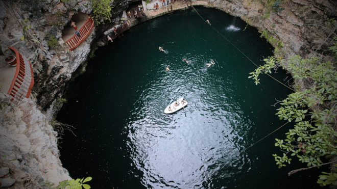 FROM VALLADOLID: CHICHÉN ITZÁ + 2 CENOTES COLLECTIVE TRANSPORTATION - Entrance Fees and Tickets