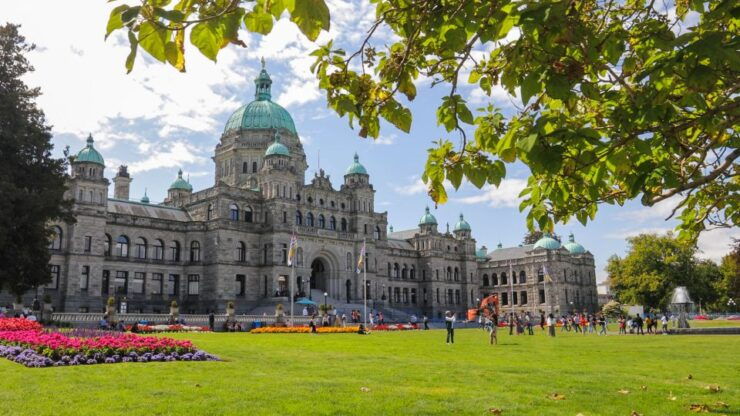 From Vancouver: Butchart Gardens & Victoria Sightseeing Tour - Activity Details