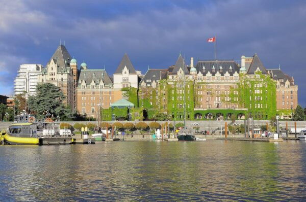 From Vancouver: Victoria City and Butchart Gardens Tour - Scenic Drive Along Beach Avenue