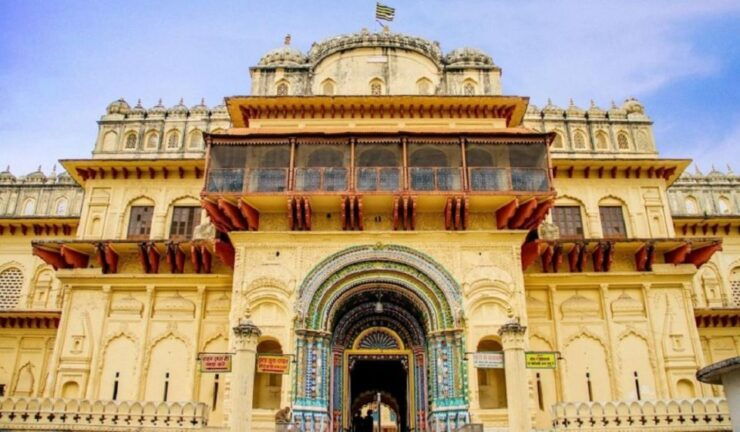 From Varanasi: Ayodhya Private Tour From Varanasi - Itinerary