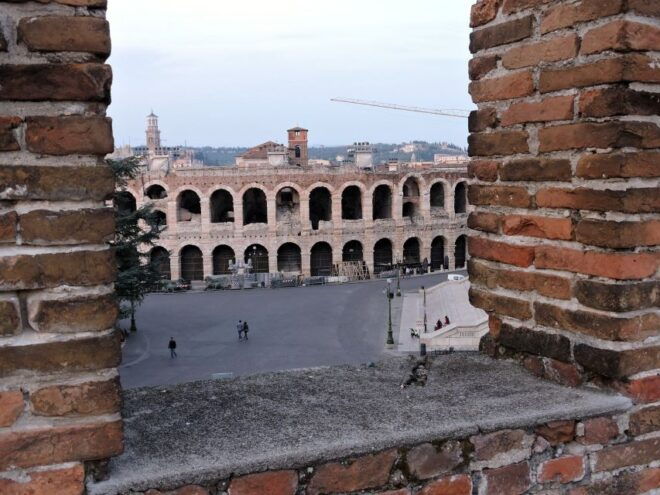 From Venice: Verona Walking Tour With Transportation - Tour Description