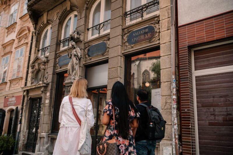 From Vienna: Bratislava City Tour with Food Options - Arriving in Bratislava and the Guided Tour