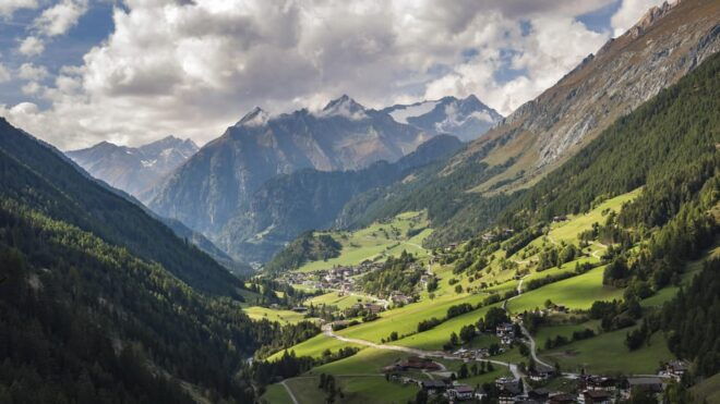 From Vienna: Day Tour to Hallstatt and Salzburg & Boat Ride - Inclusions