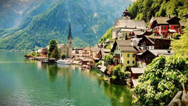 From Vienna: Guided Day Trip to Melk, Hallstatt, & Salzburg - Picturesque Hallstatt