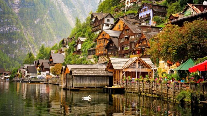 From Vienna: Hallstatt and Salzburg - Scenic Drive and Attractions
