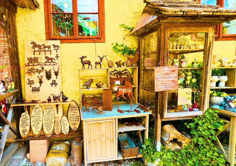 From Vienna: Hallstatt, Salzburg & Melk Abbey Small-Group Day Tour - The guide can shape the day, but guidance varies
