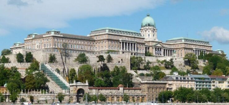From Vienna: Private Day Tour of Budapest Inc. Local Guide - Booking Details