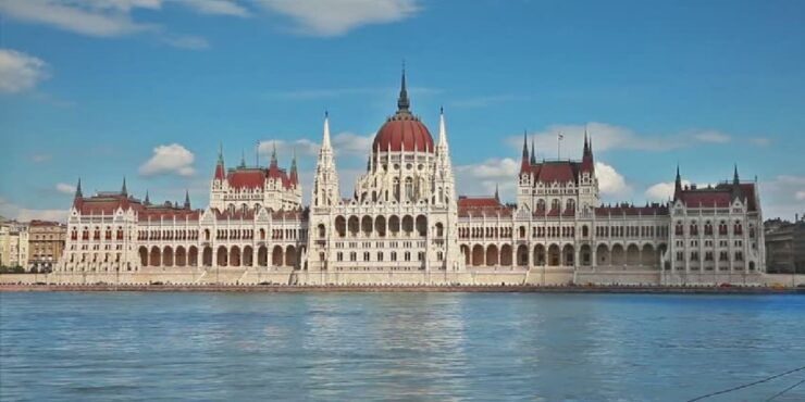 From Vienna: Private Day Tour of Budapest Inc. Local Guide - Experience Highlights